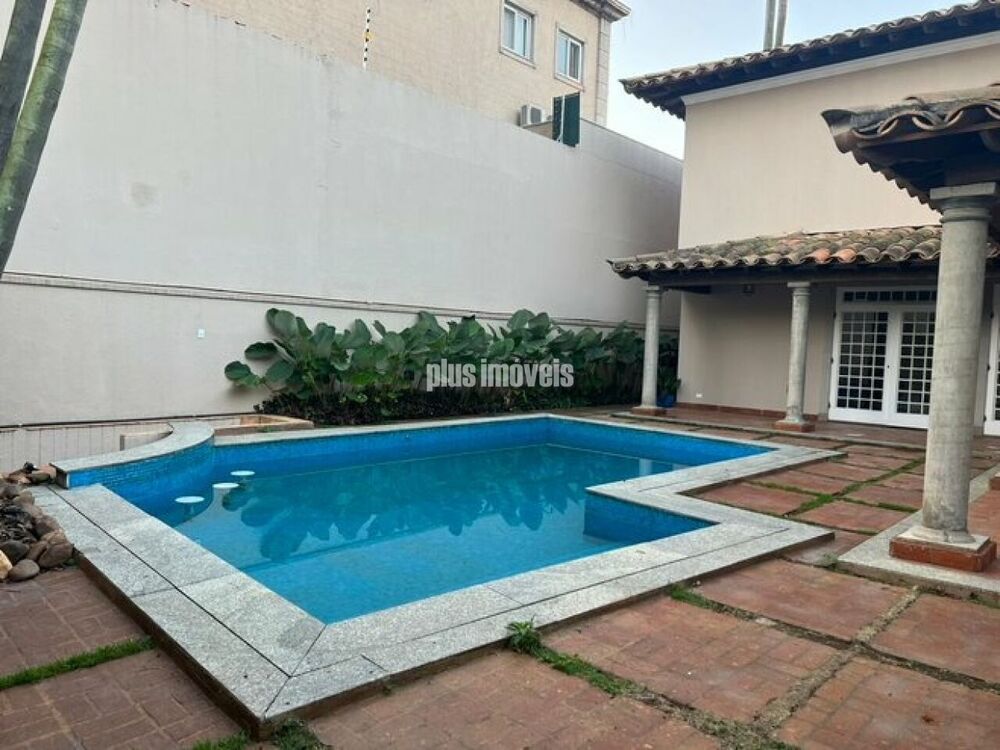 Casa à venda com 4 quartos, 500m² - Foto 1