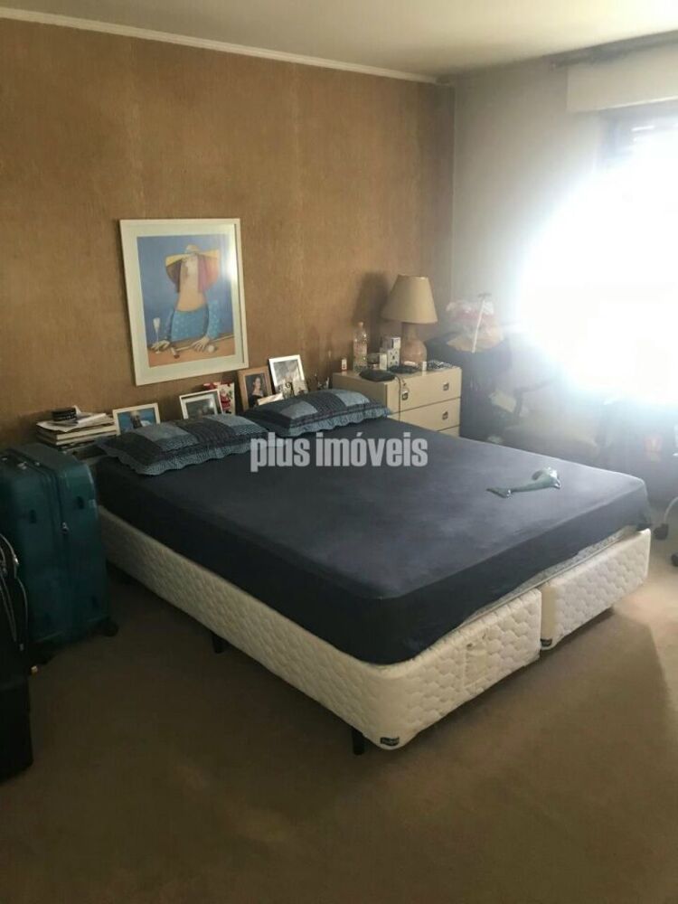 Apartamento, 3 quartos, 240 m² - Foto 1