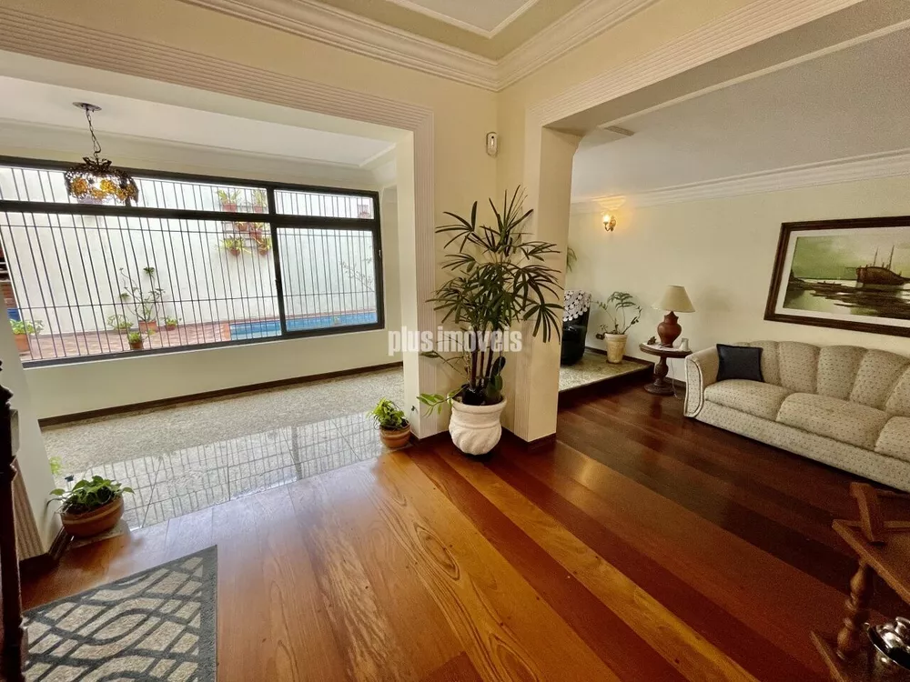 Casa, 4 quartos, 270 m² - Foto 1