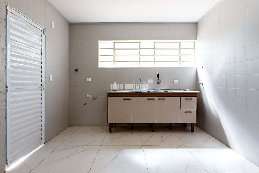 Casa, 3 quartos, 239 m² - Foto 1