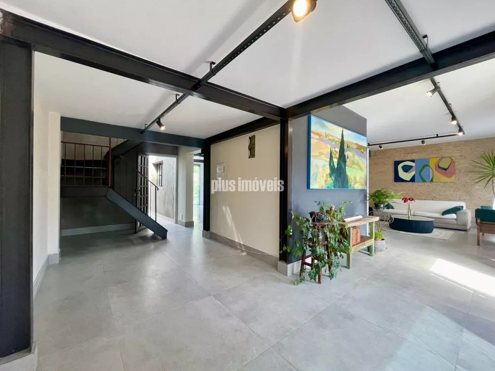 Casa de Vila à venda com 3 quartos, 240m² - Foto 2