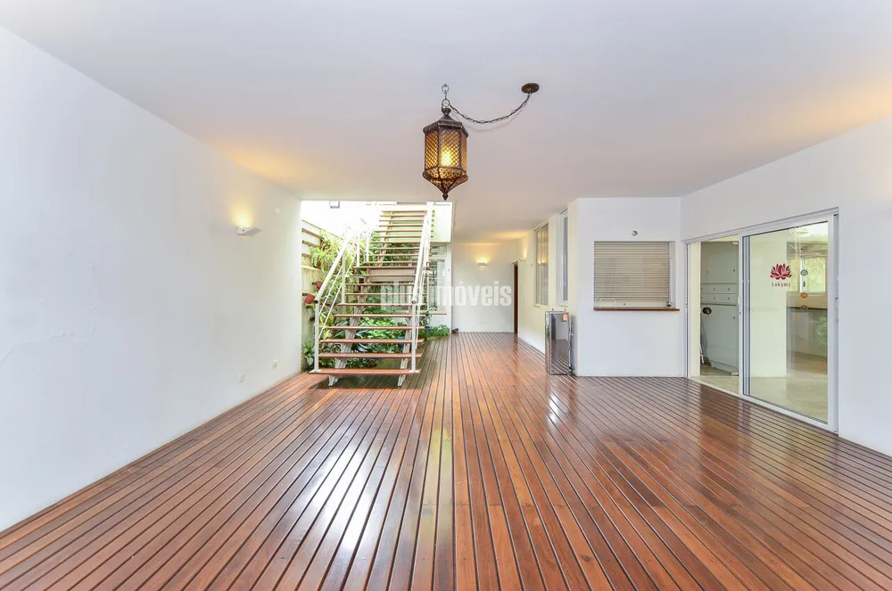 Casa, 4 quartos, 325 m² - Foto 1