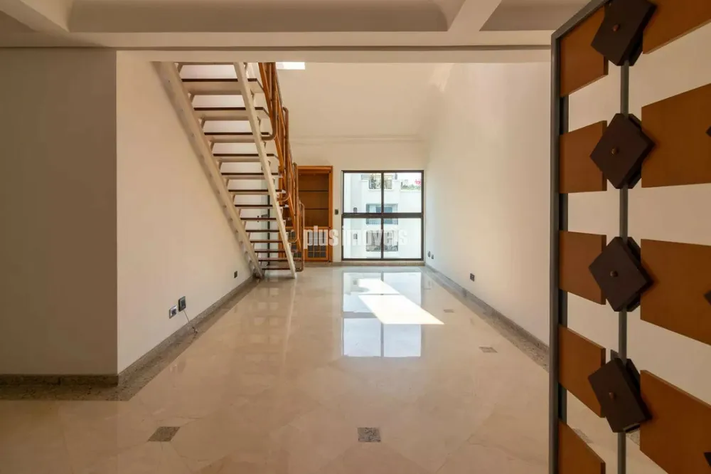 Apartamento, 3 quartos, 240 m² - Foto 1