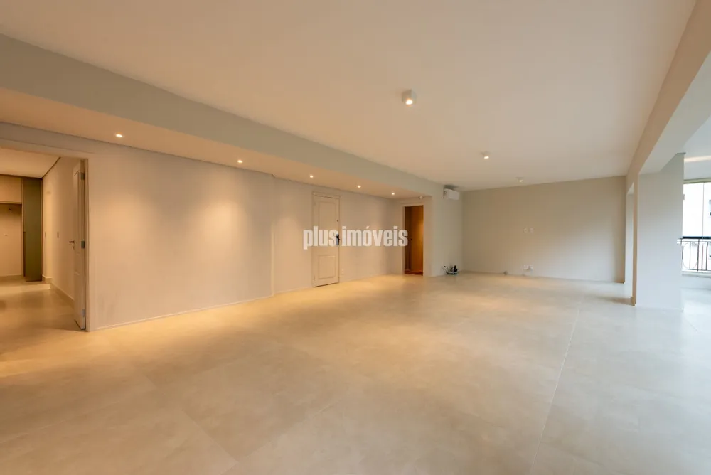 Apartamento, 3 quartos, 230 m² - Foto 1