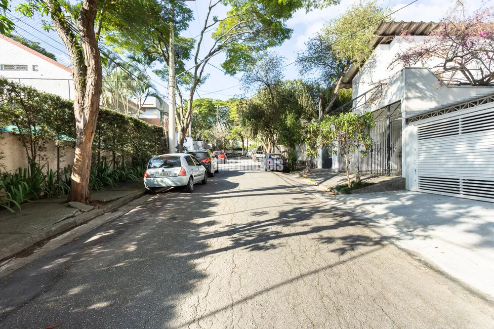 Casa à venda com 5 quartos, 257m² - Foto 2