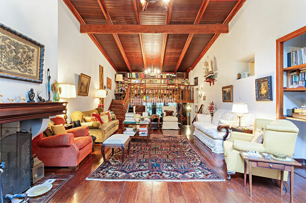 Casa, 6 quartos, 1200 m² - Foto 1