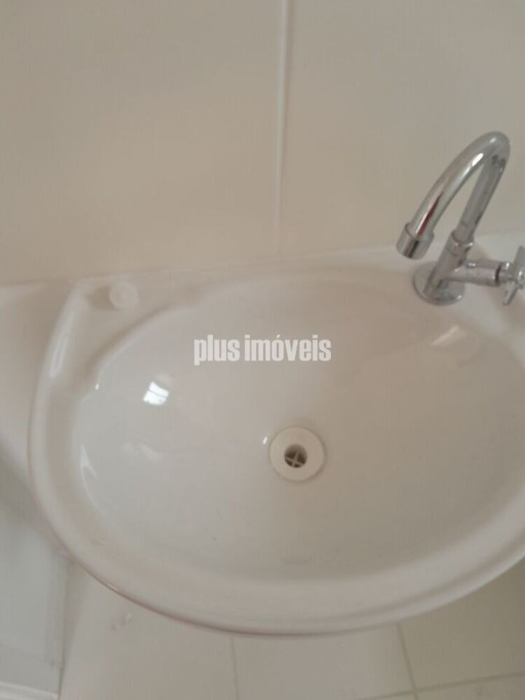 Apartamento à venda com 2 quartos, 31m² - Foto 33