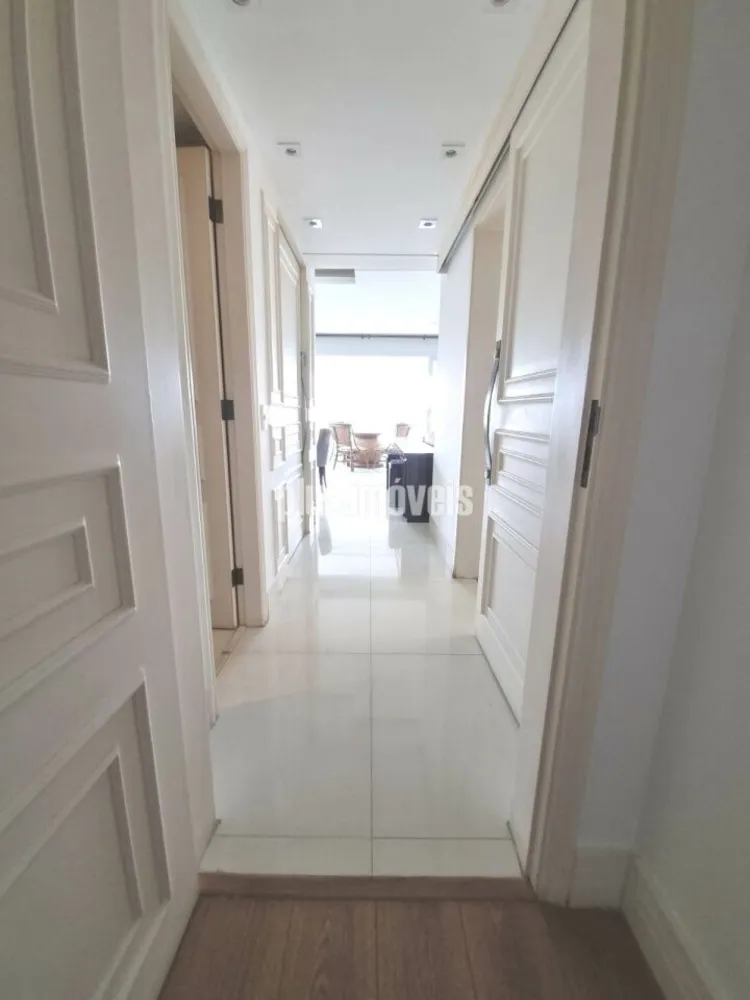 Apartamento, 3 quartos, 136 m² - Foto 2