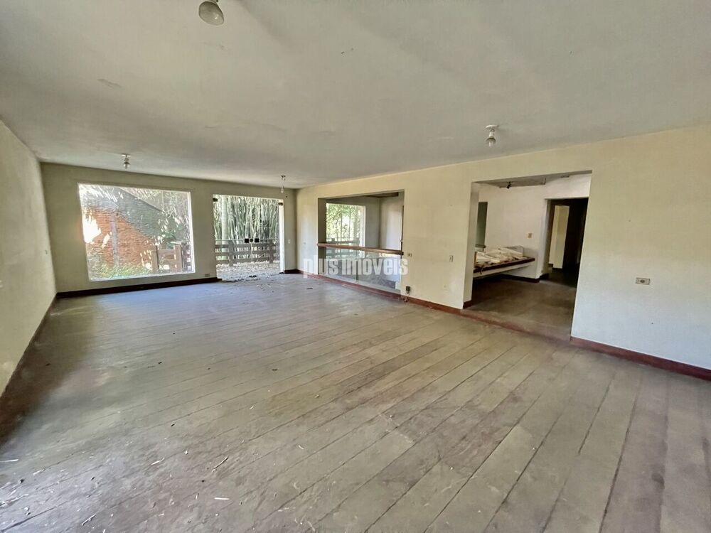 Casa, 5 quartos, 1300 m² - Foto 1