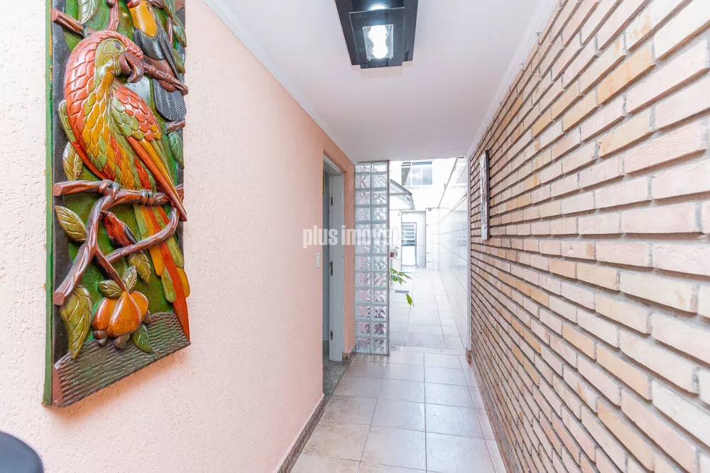 Casa à venda com 3 quartos, 260m² - Foto 1