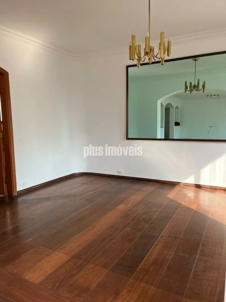 Apartamento à venda com 3 quartos, 233m² - Foto 2