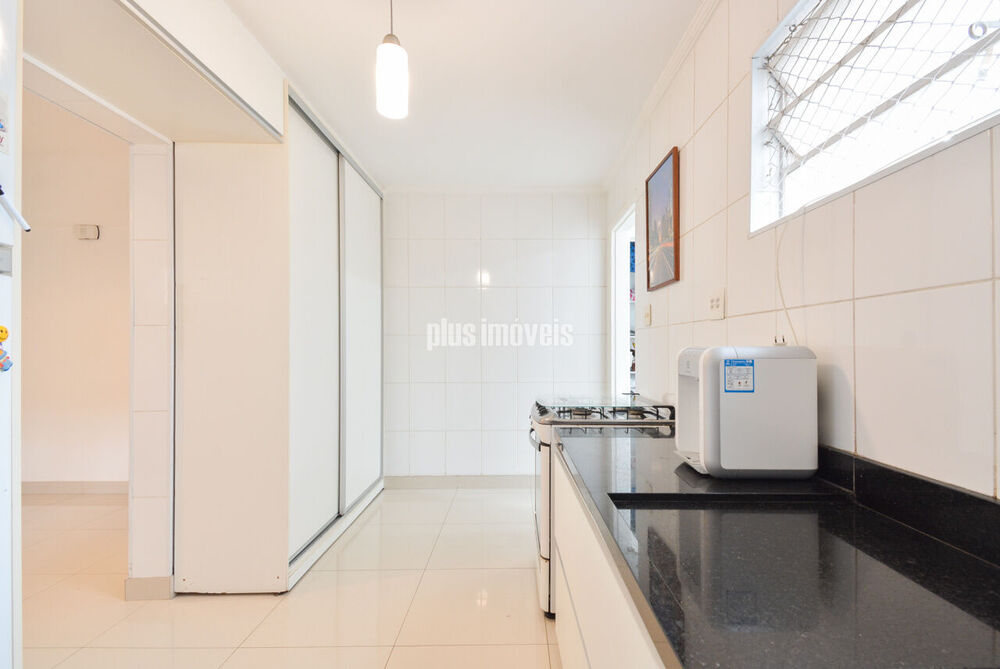 Apartamento, 3 quartos, 240 m² - Foto 1