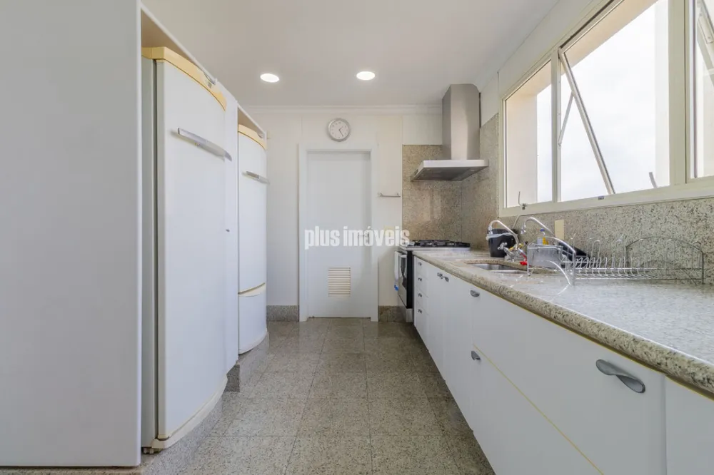 Apartamento, 3 quartos, 228 m² - Foto 2