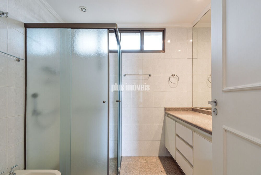 Apartamento à venda e aluguel com 3 quartos, 192m² - Foto 19