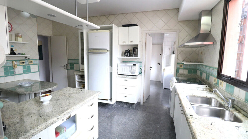 Apartamento à venda com 3 quartos, 165m² - Foto 15