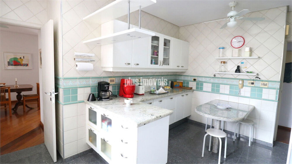 Apartamento à venda com 3 quartos, 165m² - Foto 13