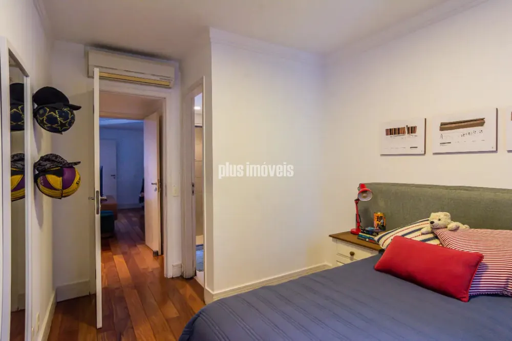 Apartamento, 3 quartos, 209 m² - Foto 1