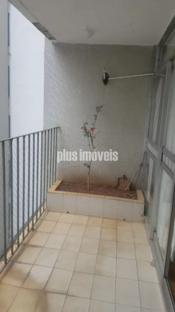 Apartamento à venda com 3 quartos, 230m² - Foto 4