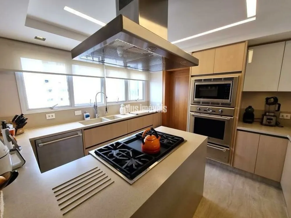 Apartamento, 3 quartos, 370 m² - Foto 1