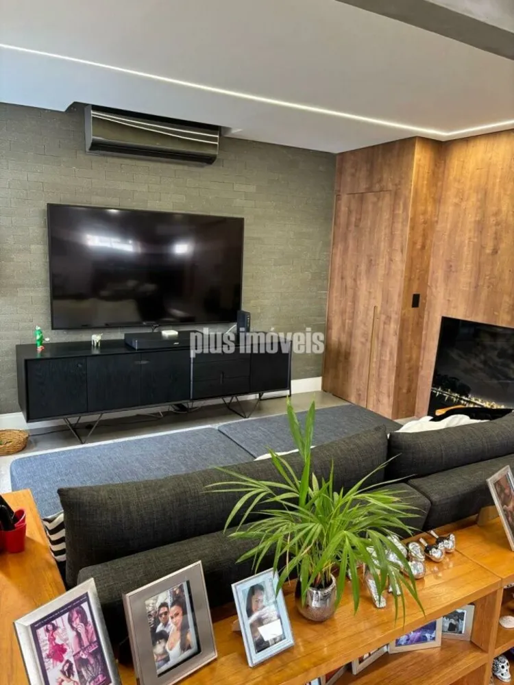 Apartamento, 3 quartos, 200 m² - Foto 1