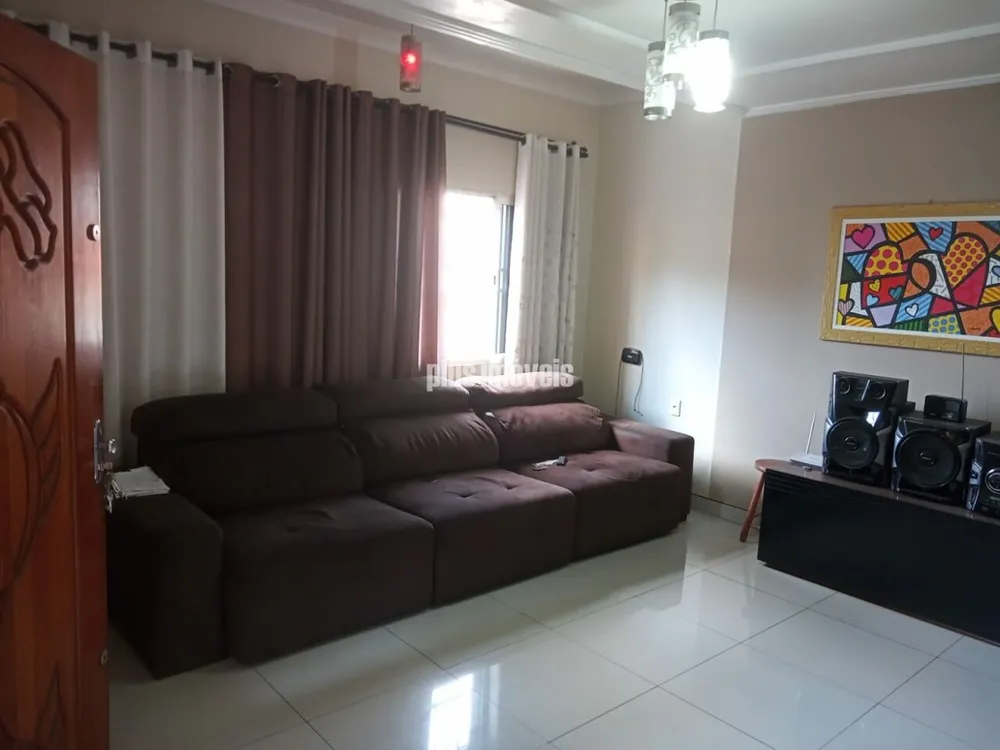 Casa, 3 quartos, 250 m² - Foto 1