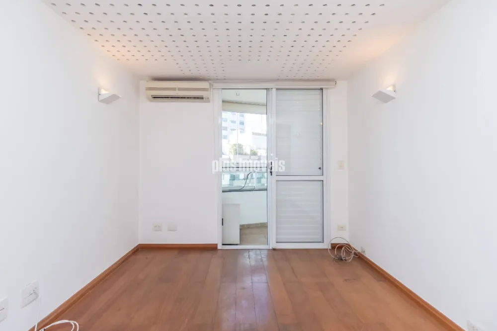 Apartamento, 3 quartos, 230 m² - Foto 1