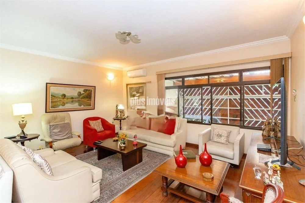 Casa, 3 quartos, 193 m² - Foto 1