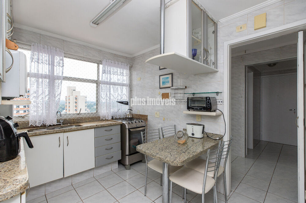 Apartamento à venda com 3 quartos, 140m² - Foto 18