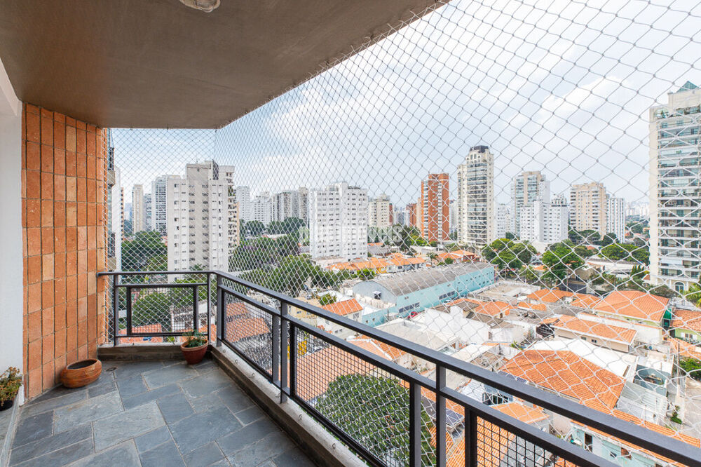 Apartamento à venda com 3 quartos, 140m² - Foto 1