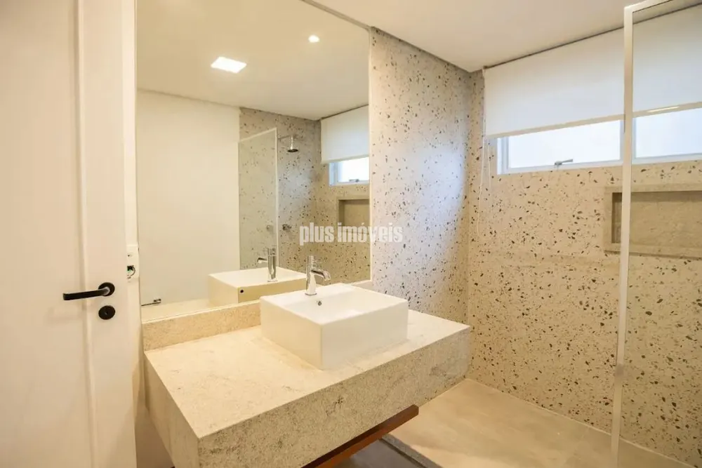 Apartamento, 3 quartos, 137 m² - Foto 1