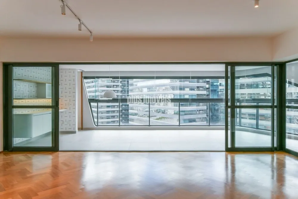 Apartamento, 3 quartos, 196 m² - Foto 2