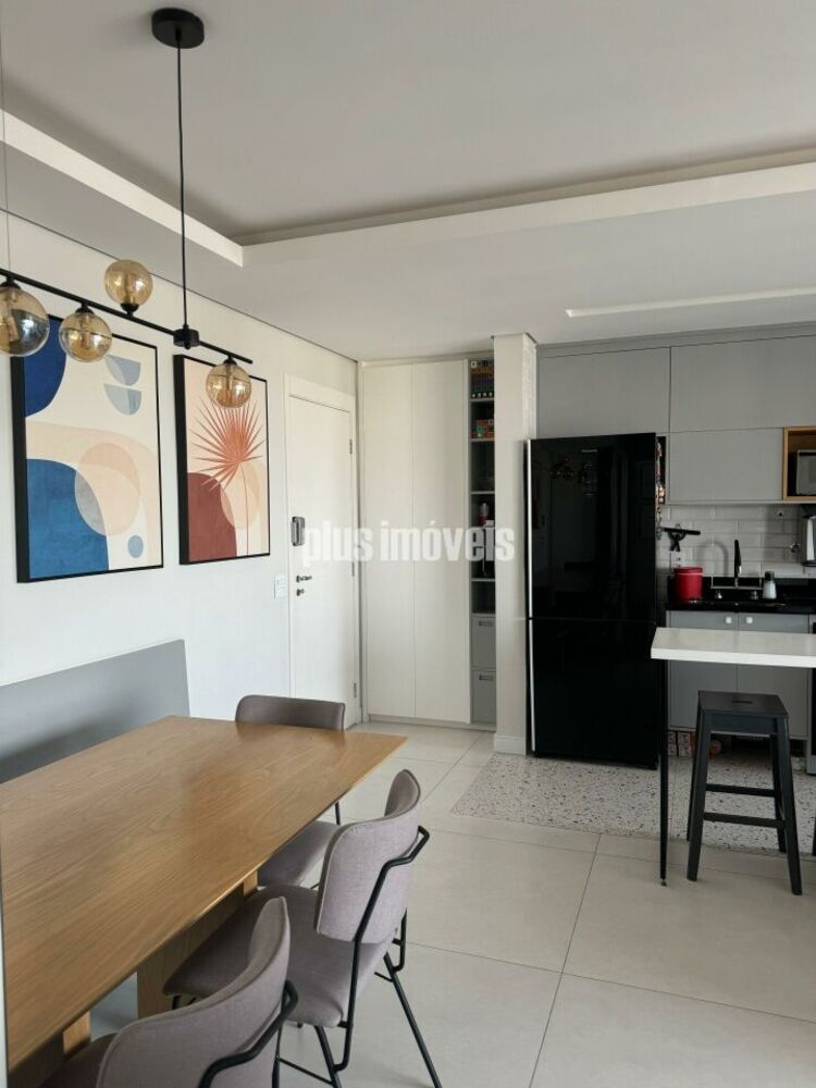 Apartamento à venda com 2 quartos, 70m² - Foto 5
