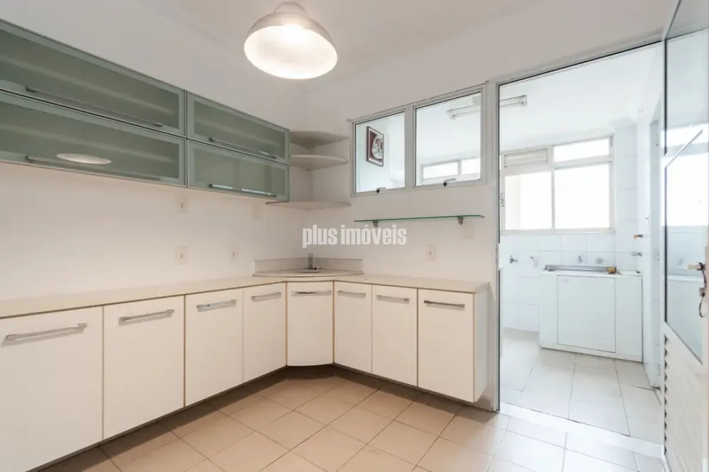 Apartamento, 3 quartos, 220 m² - Foto 2