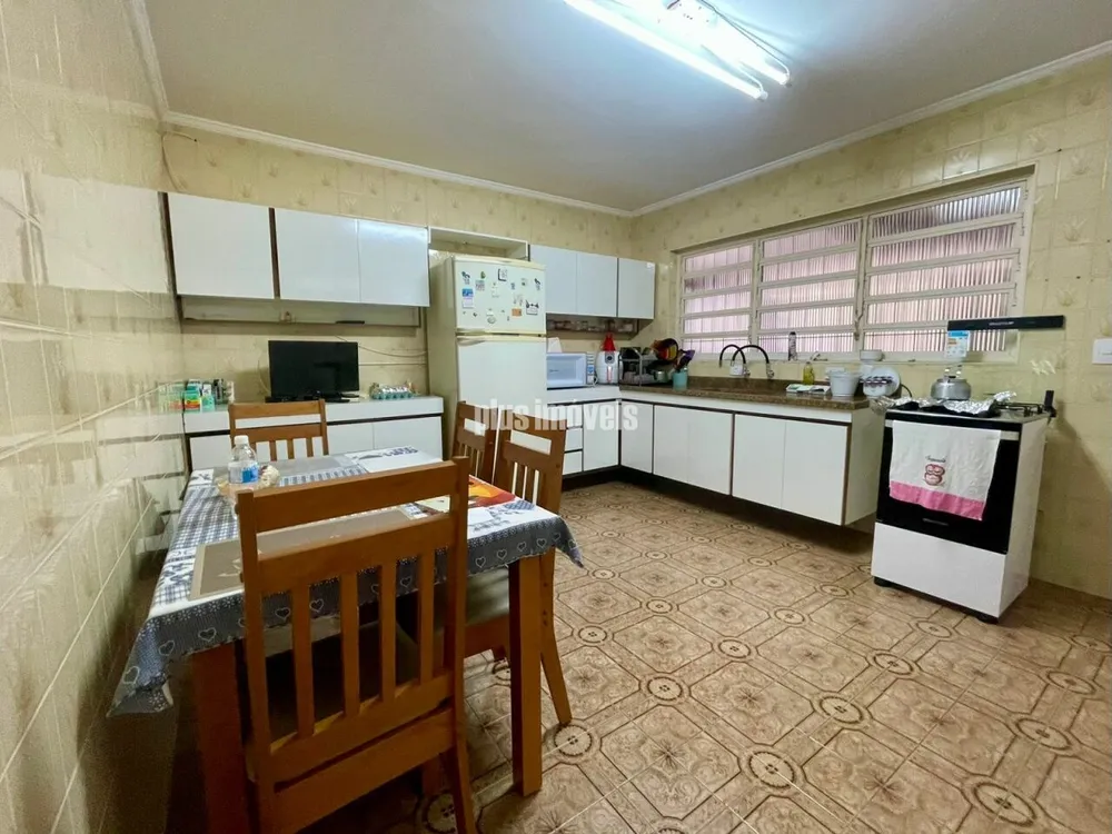 Casa, 3 quartos, 210 m² - Foto 4