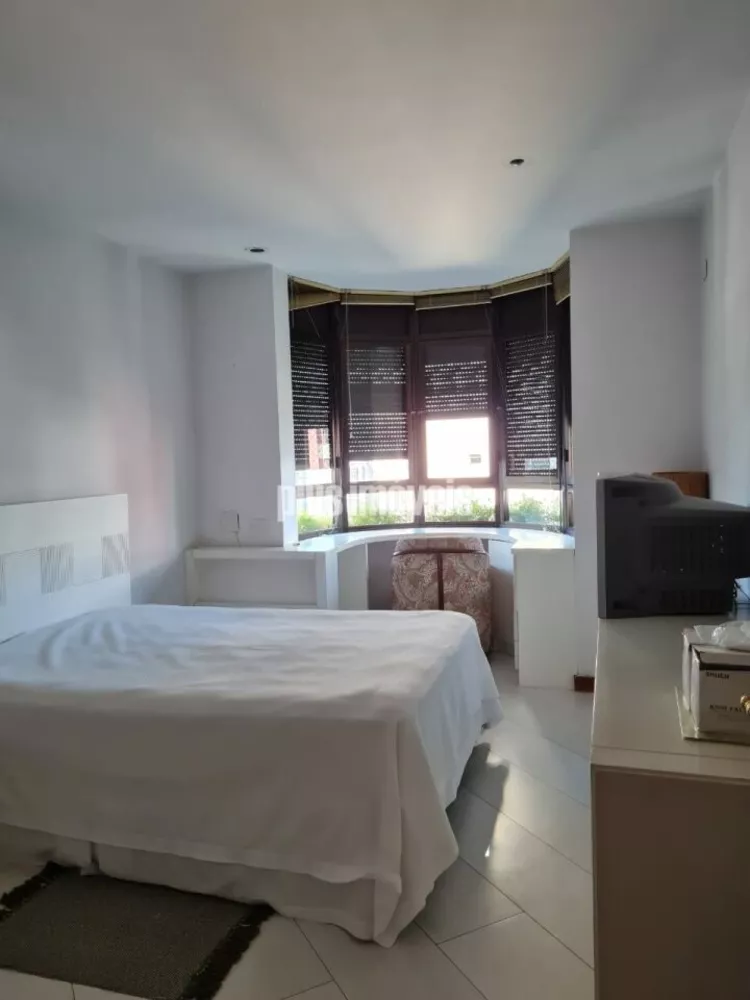 Apartamento à venda com 4 quartos, 390m² - Foto 2