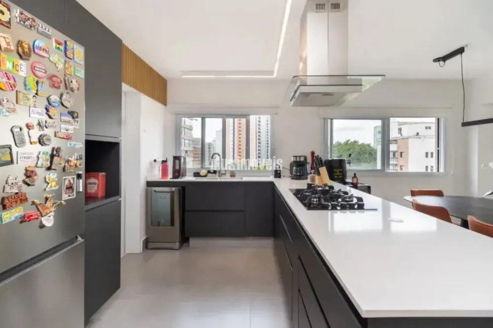 Apartamento, 3 quartos, 250 m² - Foto 1