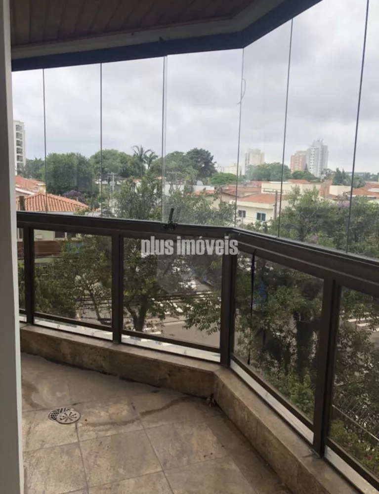 Apartamento à venda com 3 quartos, 242m² - Foto 1