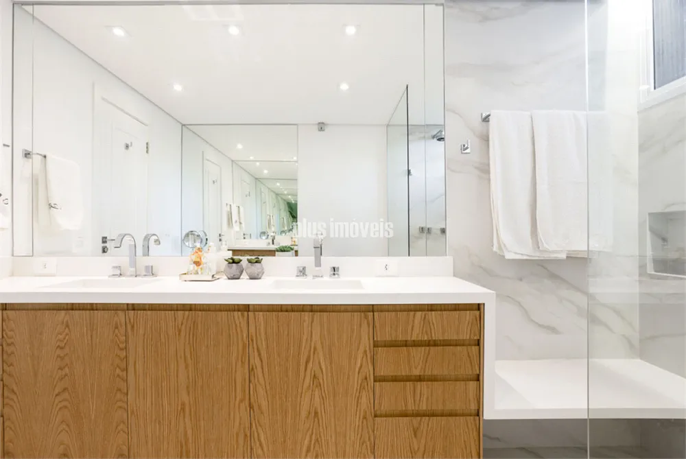 Apartamento, 3 quartos, 226 m² - Foto 2