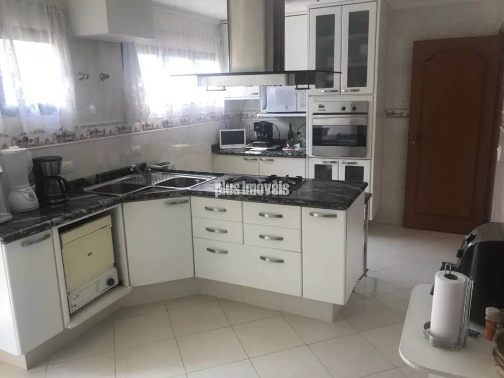 Apartamento à venda com 4 quartos, 205m² - Foto 2