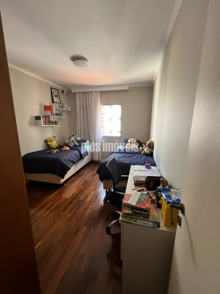 Apartamento à venda com 4 quartos, 200m² - Foto 8