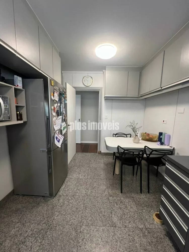 Apartamento à venda com 4 quartos, 200m² - Foto 26