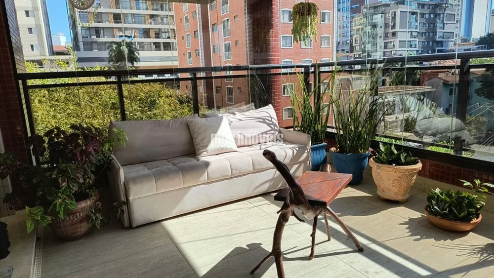 Apartamento, 4 quartos, 208 m² - Foto 1