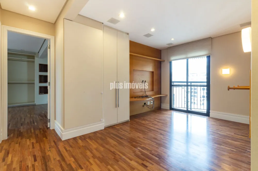 Apartamento, 3 quartos, 247 m² - Foto 2