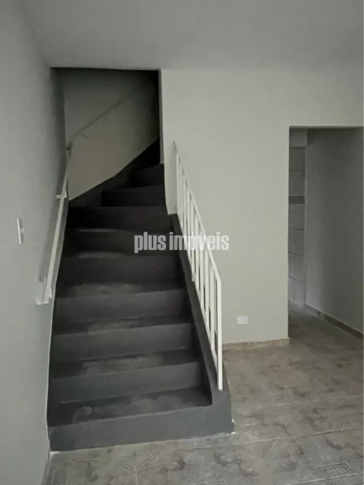 Casa à venda com 2 quartos, 100m² - Foto 2