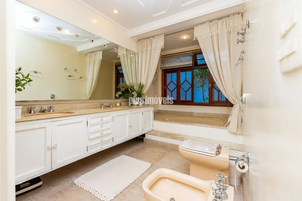 Casa, 4 quartos, 423 m² - Foto 1