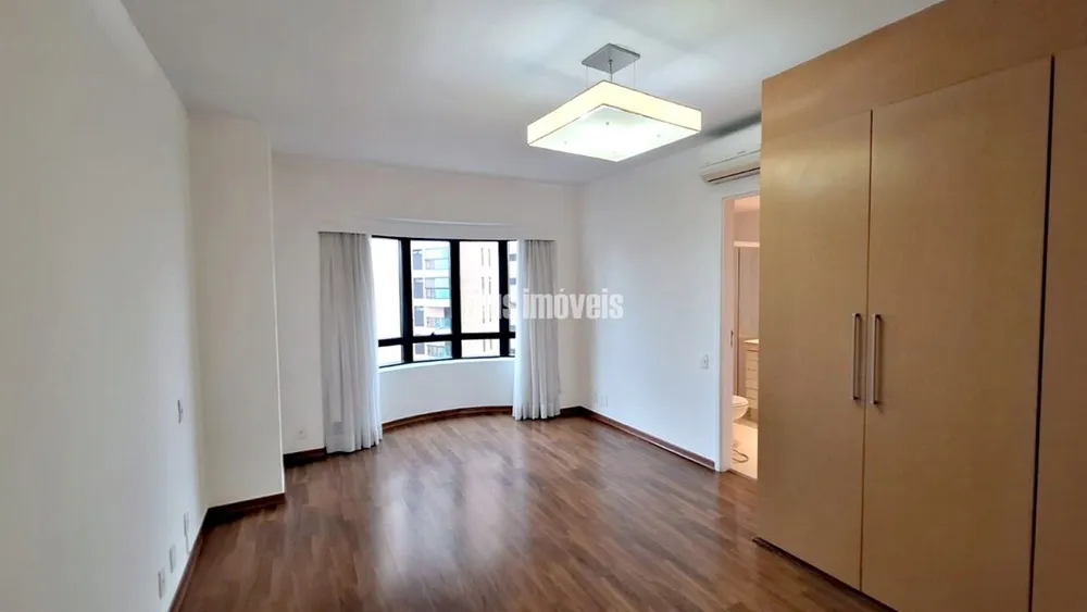 Apartamento, 3 quartos, 161 m² - Foto 2
