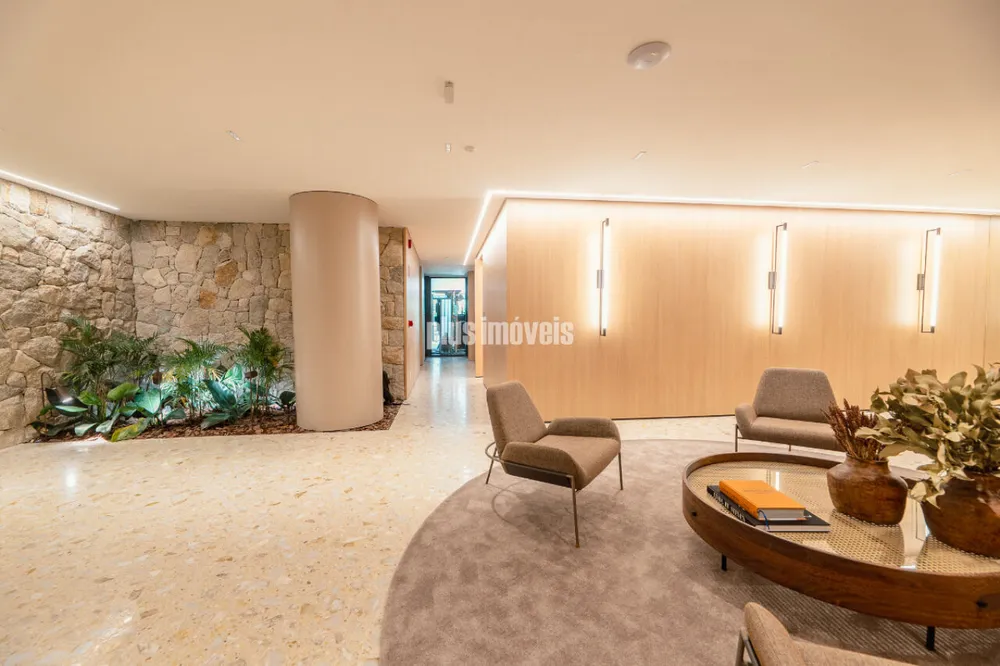 Apartamento, 3 quartos, 240 m² - Foto 1
