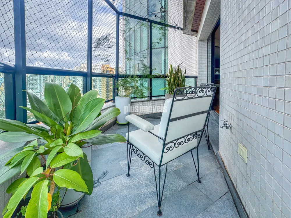 Apartamento, 3 quartos, 236 m² - Foto 2