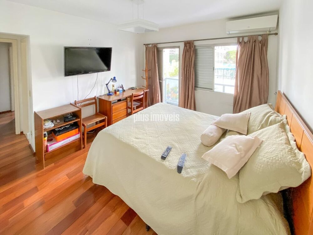 Apartamento, 3 quartos, 209 m² - Foto 1