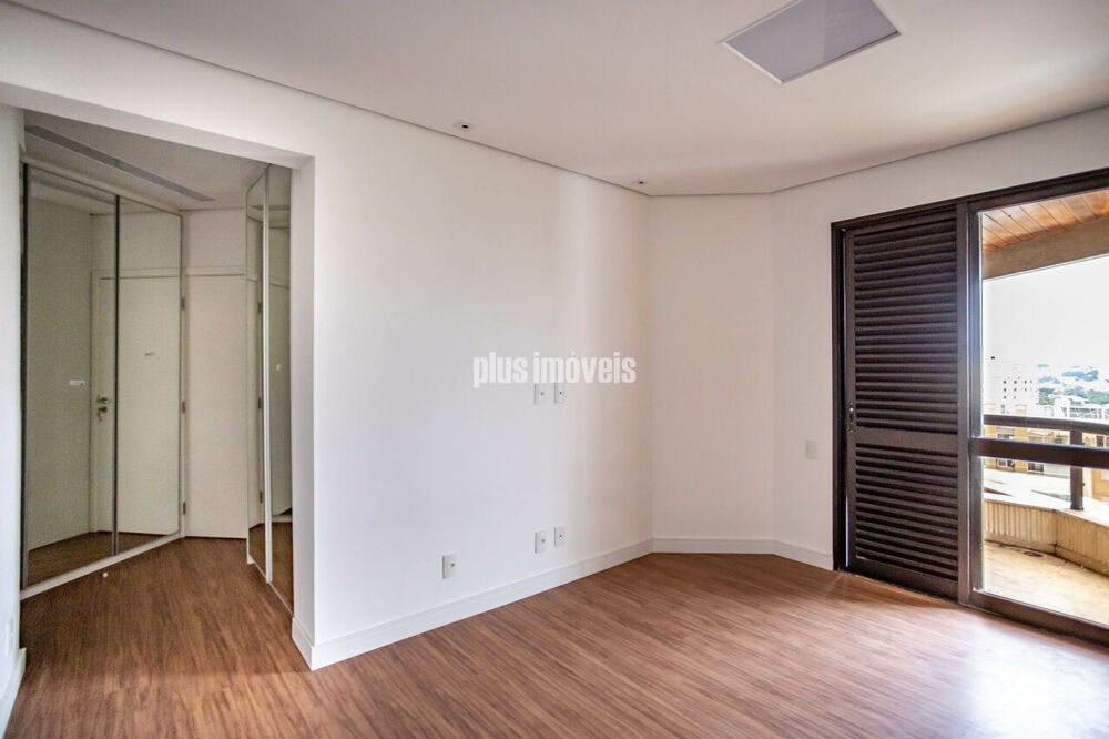 Apartamento, 3 quartos, 243 m² - Foto 1